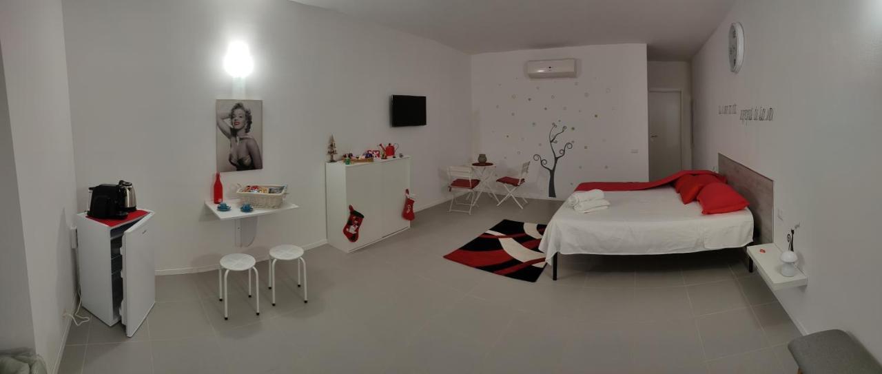 La Staccionata Bianca Bed & Breakfast วิแตร์โบ ภายนอก รูปภาพ