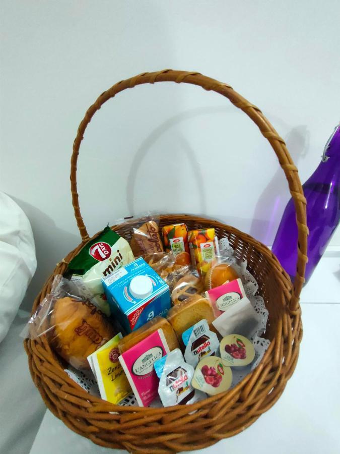 La Staccionata Bianca Bed & Breakfast วิแตร์โบ ภายนอก รูปภาพ